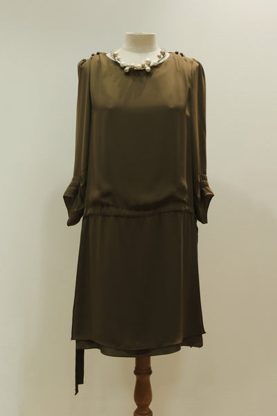 Dress with long sleeves and ribbon detail